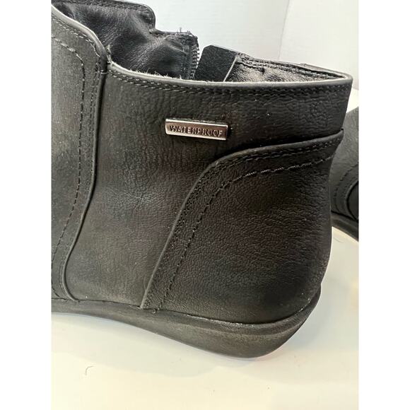 Aravon Women's Black Leather Fairlee Waterproof Ankle Boot Sz 9 - Picture 8 of 10